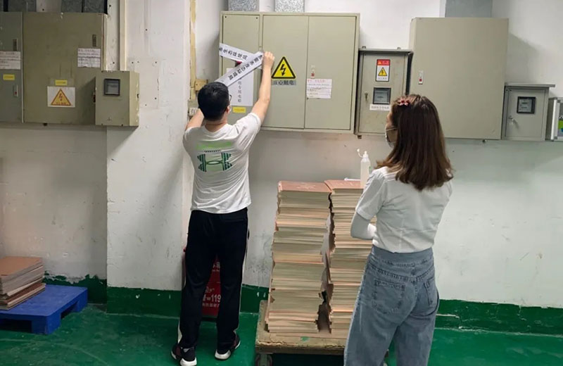 觸目驚心！水全都“染綠”了！多家企業被查處！